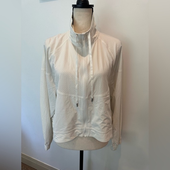 Lululemon Athletica Off White Jacket Size 6 Zip Front In Depth Lightweight Crop - Picture 2 of 8